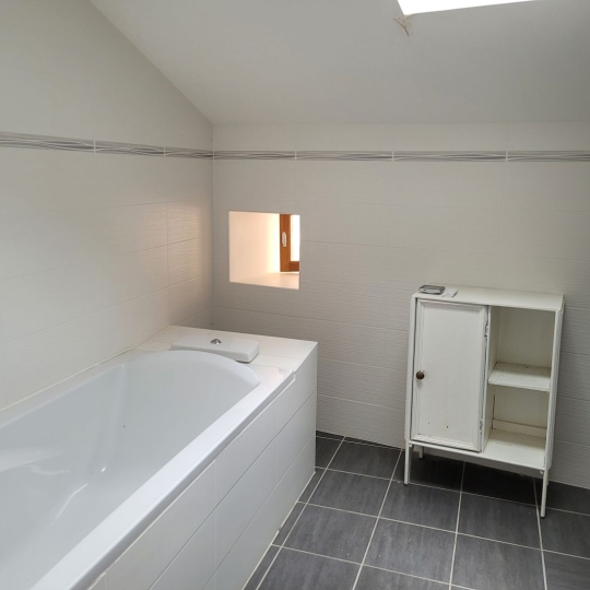  Actu'elles TRANSAC : Appartement | BESSENAY (69690) | 109 m2 | 990 € 