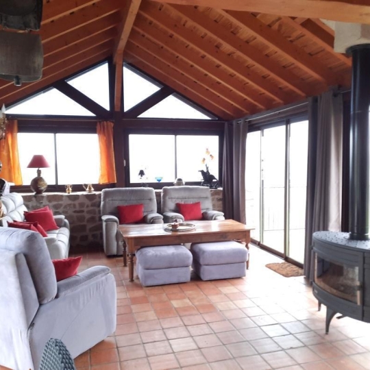  Actu'elles TRANSAC : Maison / Villa | CHAMBOST-LONGESSAIGNE (69770) | 294 m2 | 480 000 € 