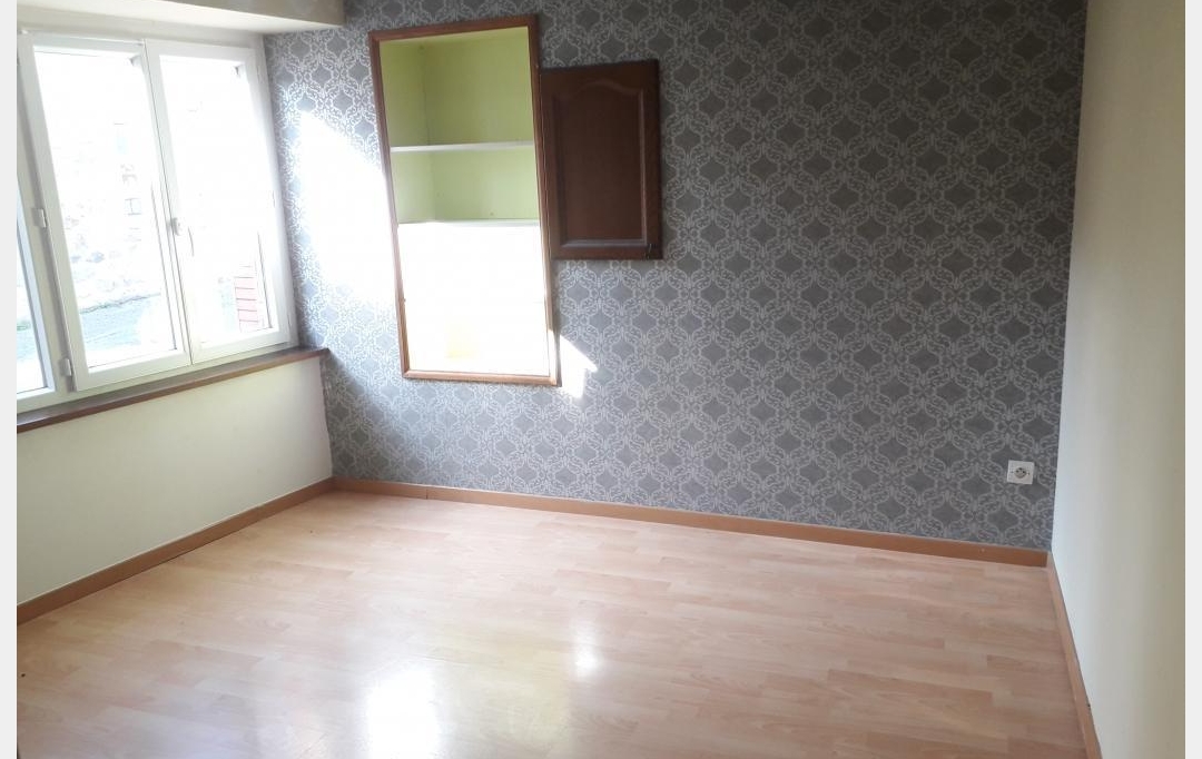 Actu'elles TRANSAC : Apartment | LONGESSAIGNE (69770) | 108 m2 | 520 € 