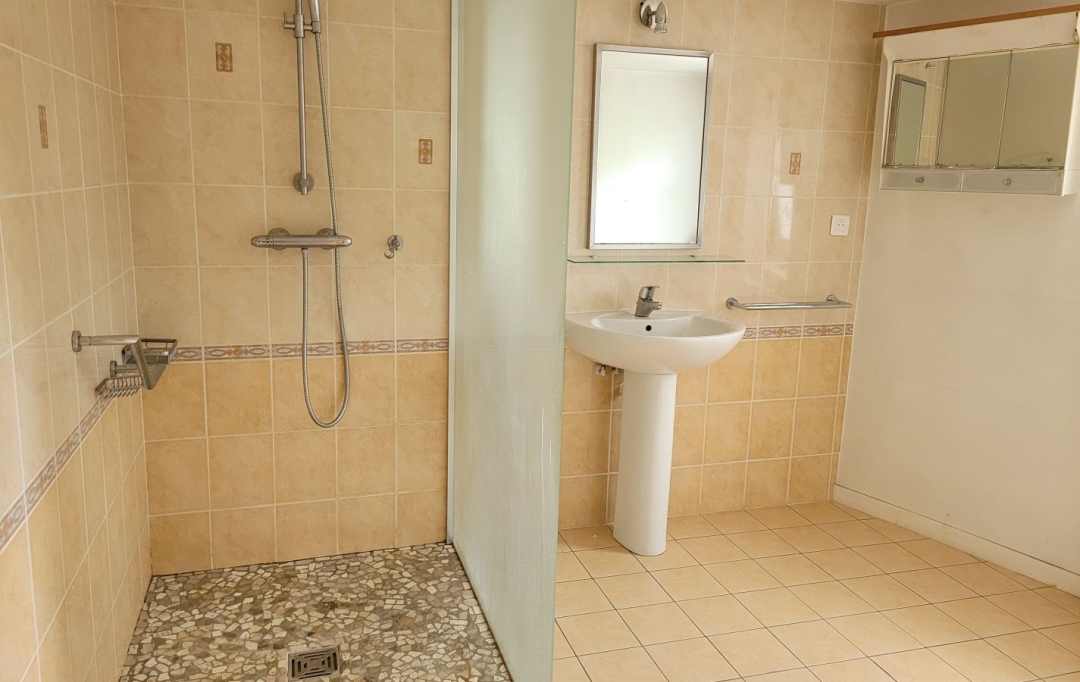 Actu'elles TRANSAC : Appartement | BESSENAY (69690) | 109 m2 | 990 € 