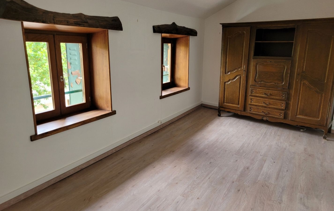 Actu'elles TRANSAC : Appartement | BESSENAY (69690) | 109 m2 | 990 € 