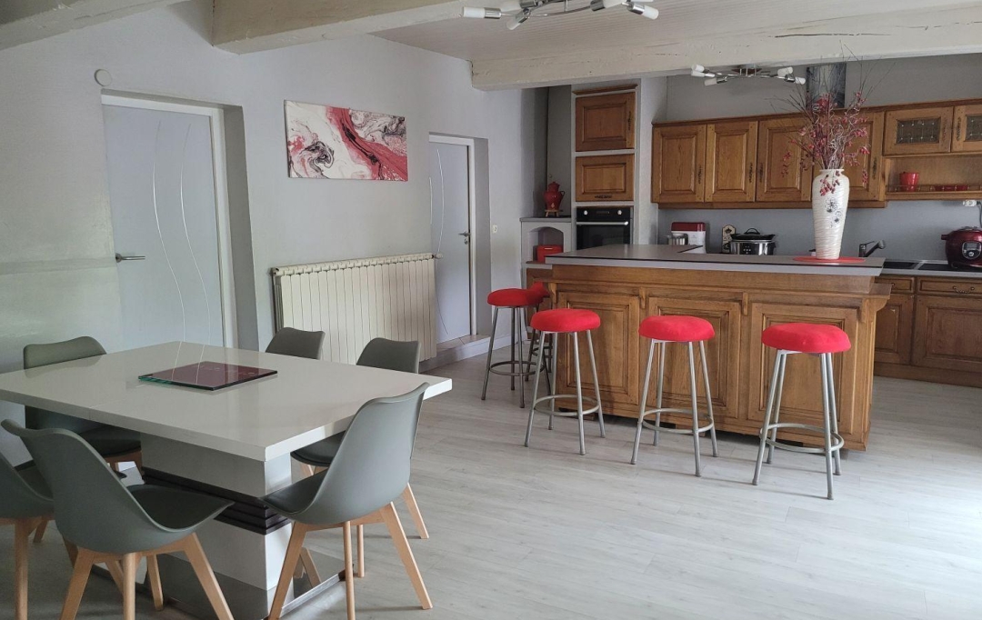 Actu'elles TRANSAC : Maison / Villa | CHAMBOST-LONGESSAIGNE (69770) | 200 m2 | 340 000 € 