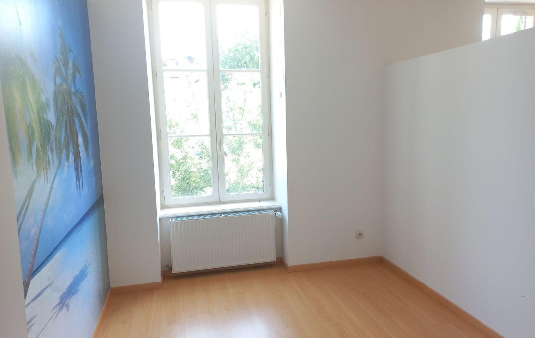 Actu'elles TRANSAC : Local / Bureau | L'ARBRESLE (69210) | 100 m2 | 260 000 € 