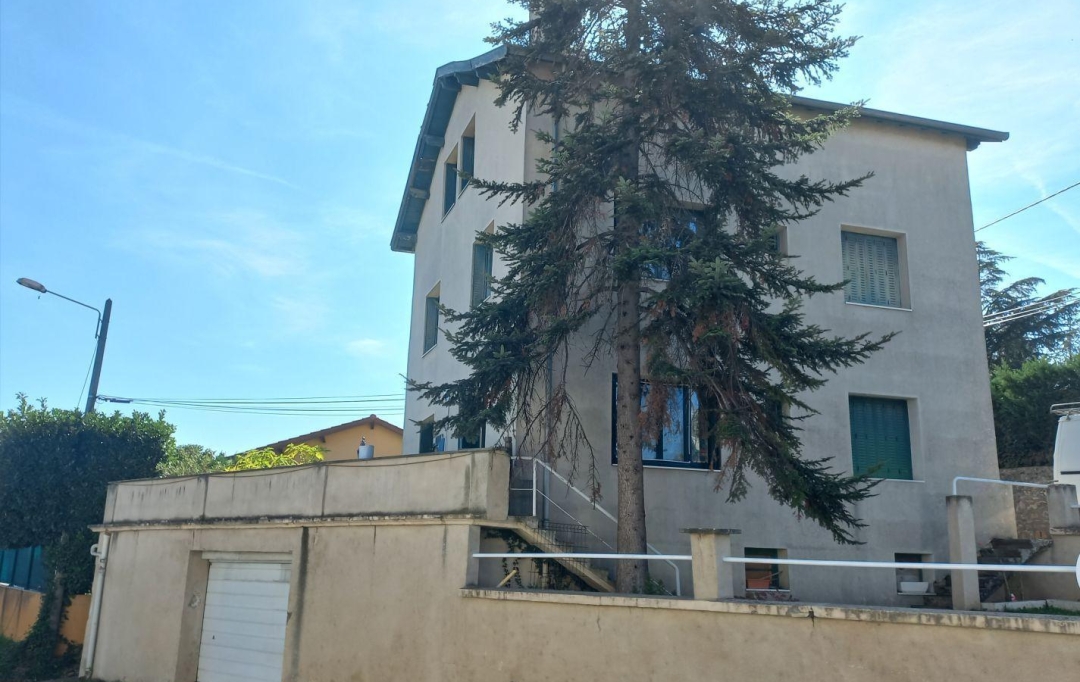 Actu'elles TRANSAC : Building | L'ARBRESLE (69210) | 170 m2 | 312 000 € 