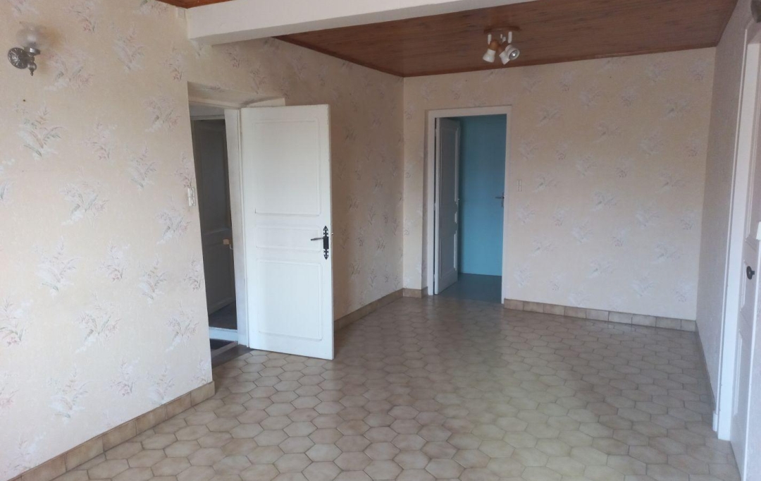 Actu'elles TRANSAC : House | BESSENAY (69690) | 63 m2 | 156 000 € 