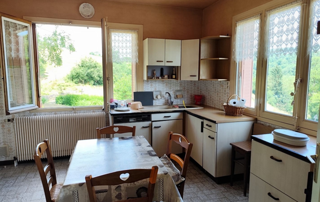 Actu'elles TRANSAC : Maison / Villa | BESSENAY (69690) | 80 m2 | 230 000 € 
