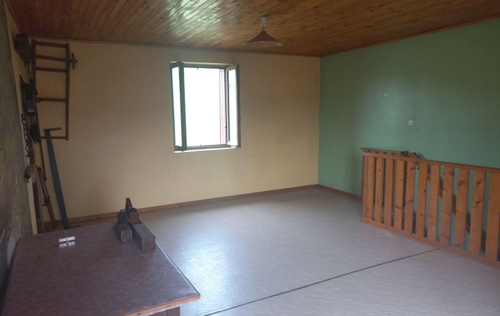 Maison BESSENAY 131 m2 250 000 € Maison BESSENAY 131 m2 250 000 €