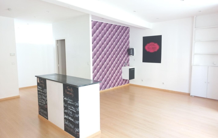 Local commercial L'ARBRESLE 100 m2 260 000 € Local commercial L'ARBRESLE 100 m2 260 000 €