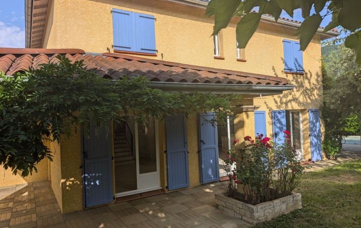 Maison SAINT-PIERRE-LA-PALUD 142 m2 540 000 € Maison SAINT-PIERRE-LA-PALUD 142 m2 540 000 €