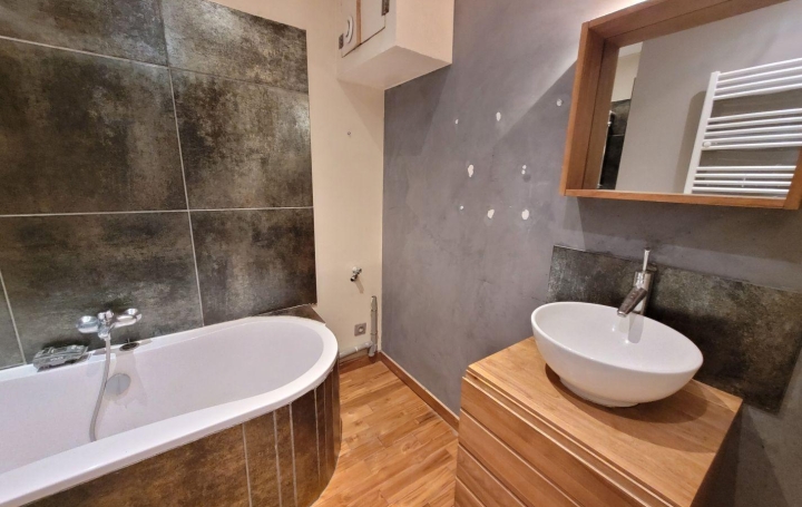 Appartement P3 L'ARBRESLE 76 m2 176 800 € Appartement P3 L'ARBRESLE 76 m2 176 800 €